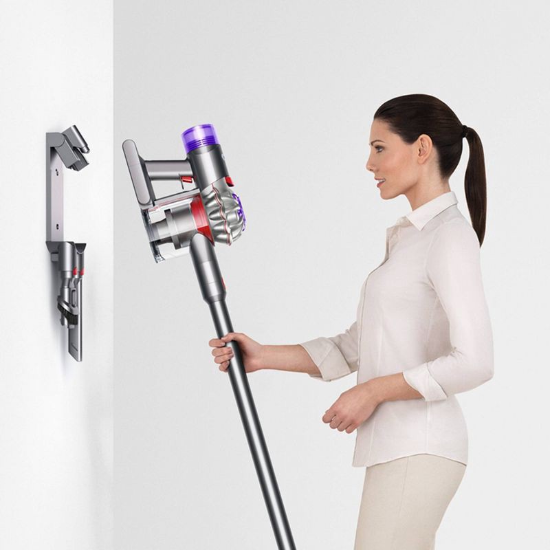 slide 9 of 11, Dyson V8 Cordless Stick Vacuum 400473-01, 1 ct