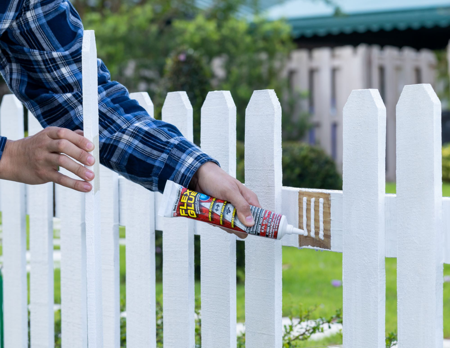 slide 2 of 3, FLEX SEAL Flex Glue White, 6 oz