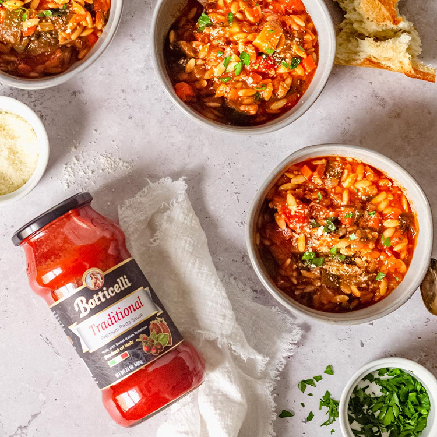 slide 4 of 4, Botticelli® pasta sauce, traditional, 24 oz