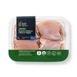 Fresh Organic Boneless & Skinless Air Chilled Chicken Thighs - 0.6-1.5lbs - price per lb - Good & Gather™