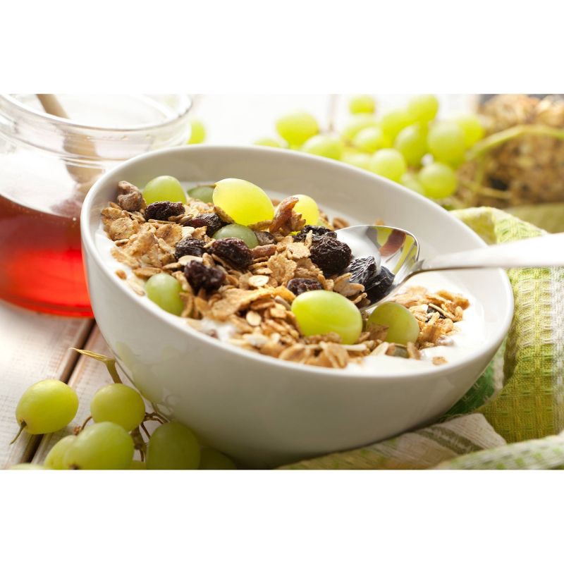 slide 2 of 5, Fresh Organic Green Grapes - 1.5lbs, 1.5 lb