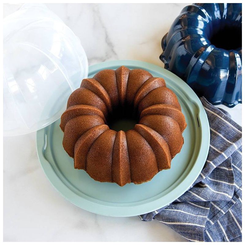 Nordic Ware 3pc Bundt Pan with Translucent Cake Keeper 3 ct