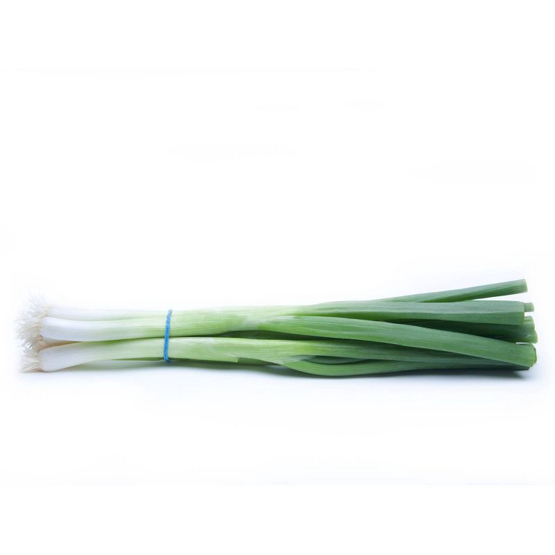 slide 3 of 4, Organic Green Onion Bunch - 5.5oz, 5.5 oz