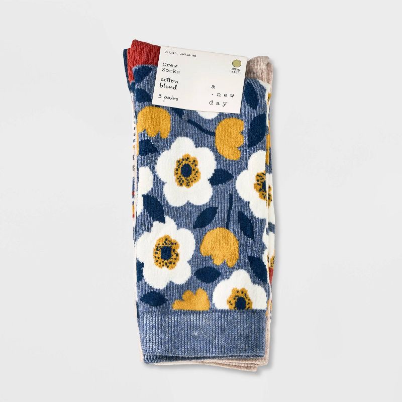 slide 2 of 2, Women's 3pk Floral Print Crew Socks - A New Day™ Denim/Oatmeal 4-10, 3 ct