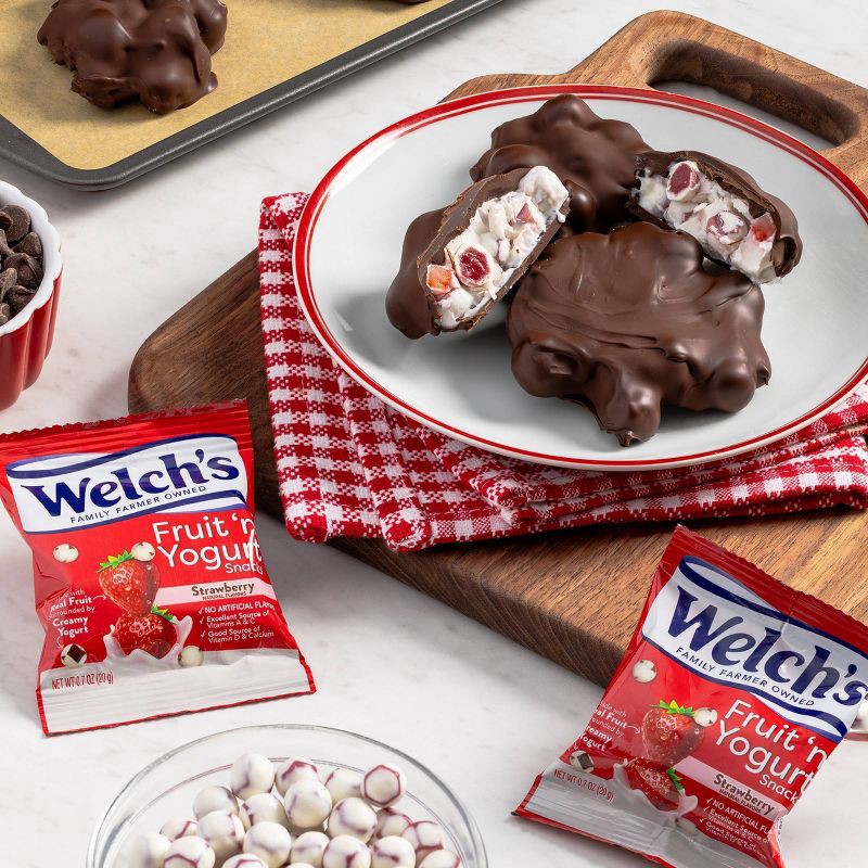 slide 3 of 5, Welch's Strawberry Fruit 'n Yogurt Snacks - 5.6oz/8ct, 8 ct; 5.6 oz
