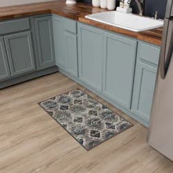 Mohawk Grey Diamond Scatter Rug 20x32