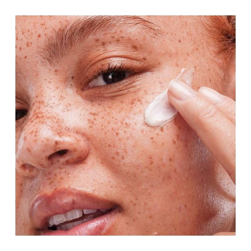 slide 4 of 4, IT Cosmetics Confidence In A Cream Anti-Aging Face Moisturizer - 0.5 fl oz - Ulta Beauty, 0.5 fl oz