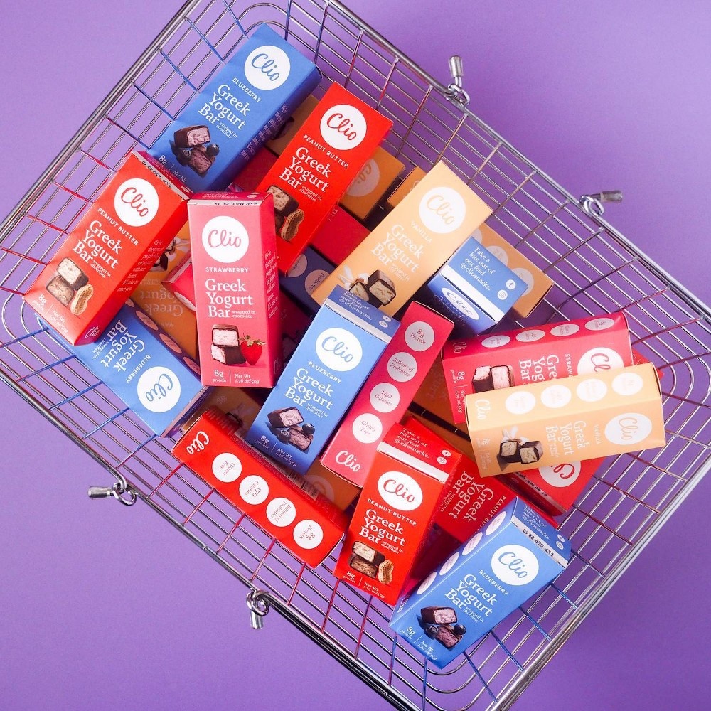 slide 5 of 5, Clio Greek Vanilla Yogurt Bar, 1.76 fl oz