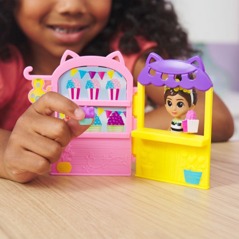 slide 8 of 12, Gabby's Dollhouse Fairy Playset, 1 ct
