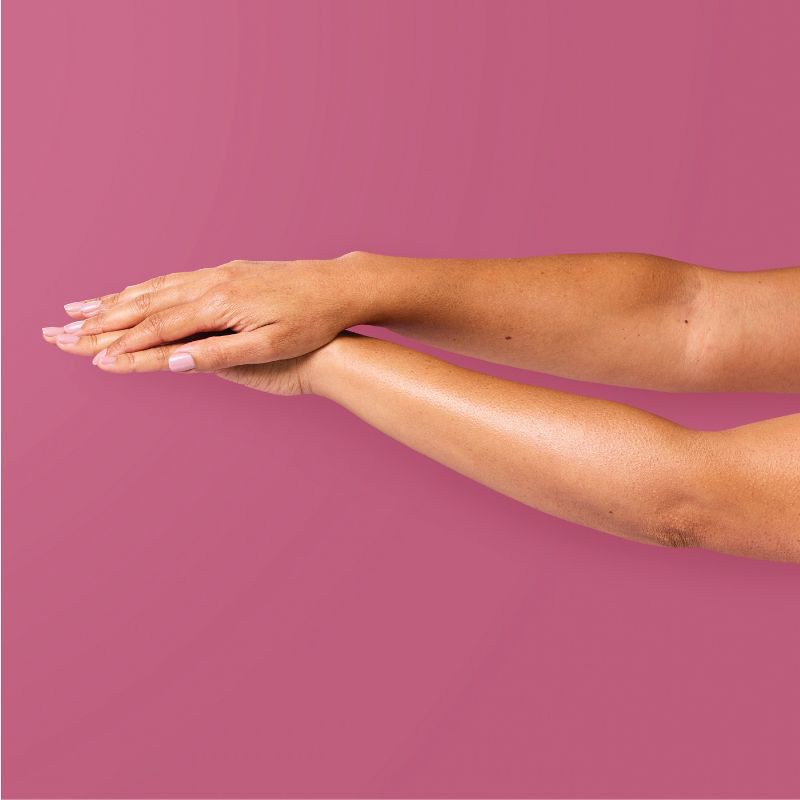 Jergens Natural Glow Melanin Glow Body Lotion Bronze 7 fl oz 7 fl