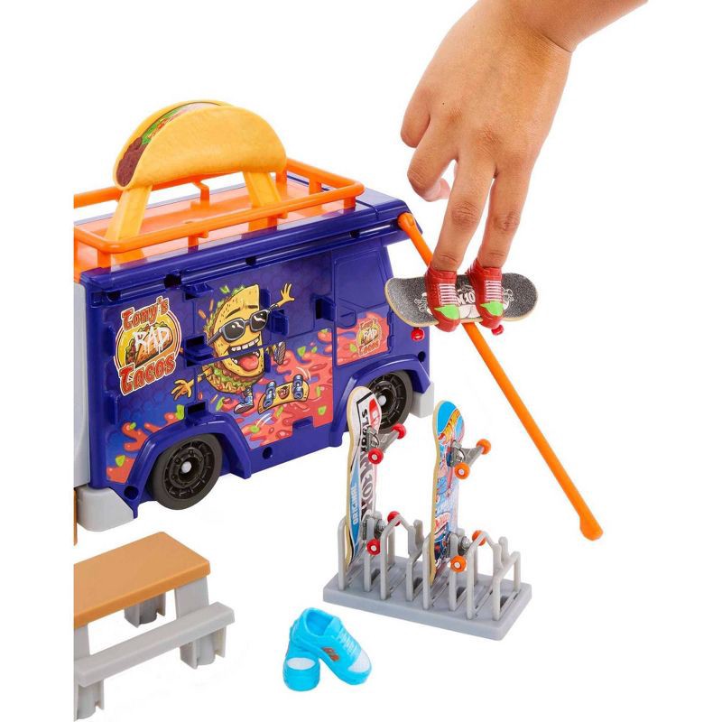 slide 4 of 6, Hot Wheels Skate Taco Truck Play Case, 1 ct