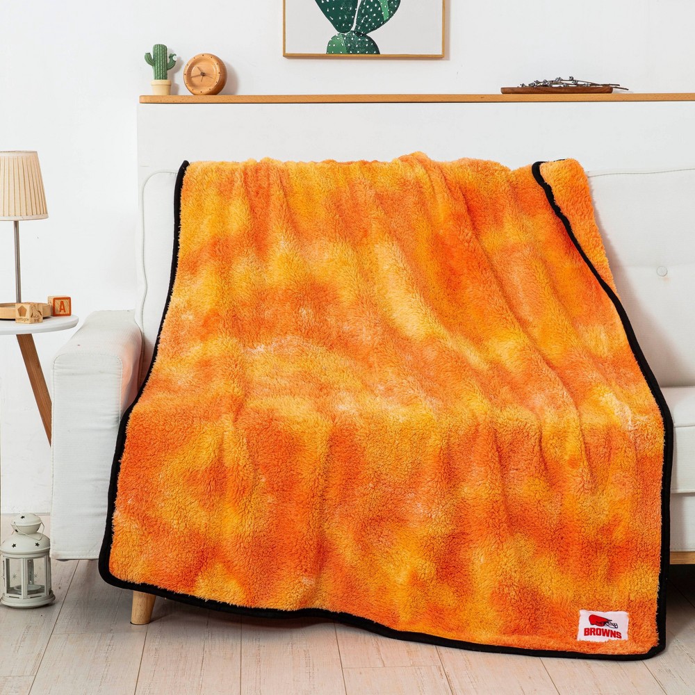 Northwest NFL Cleveland Browns Sherpa Throw Blanket