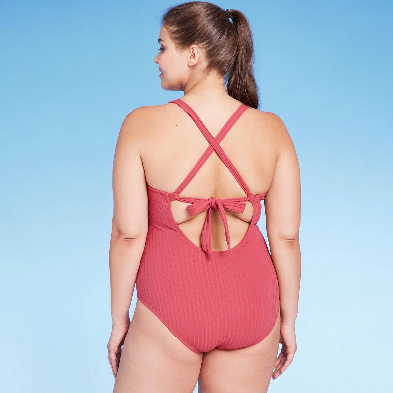 Women's Wide Ribbed Center Ring Medium Coverage One Piece Swimsuit