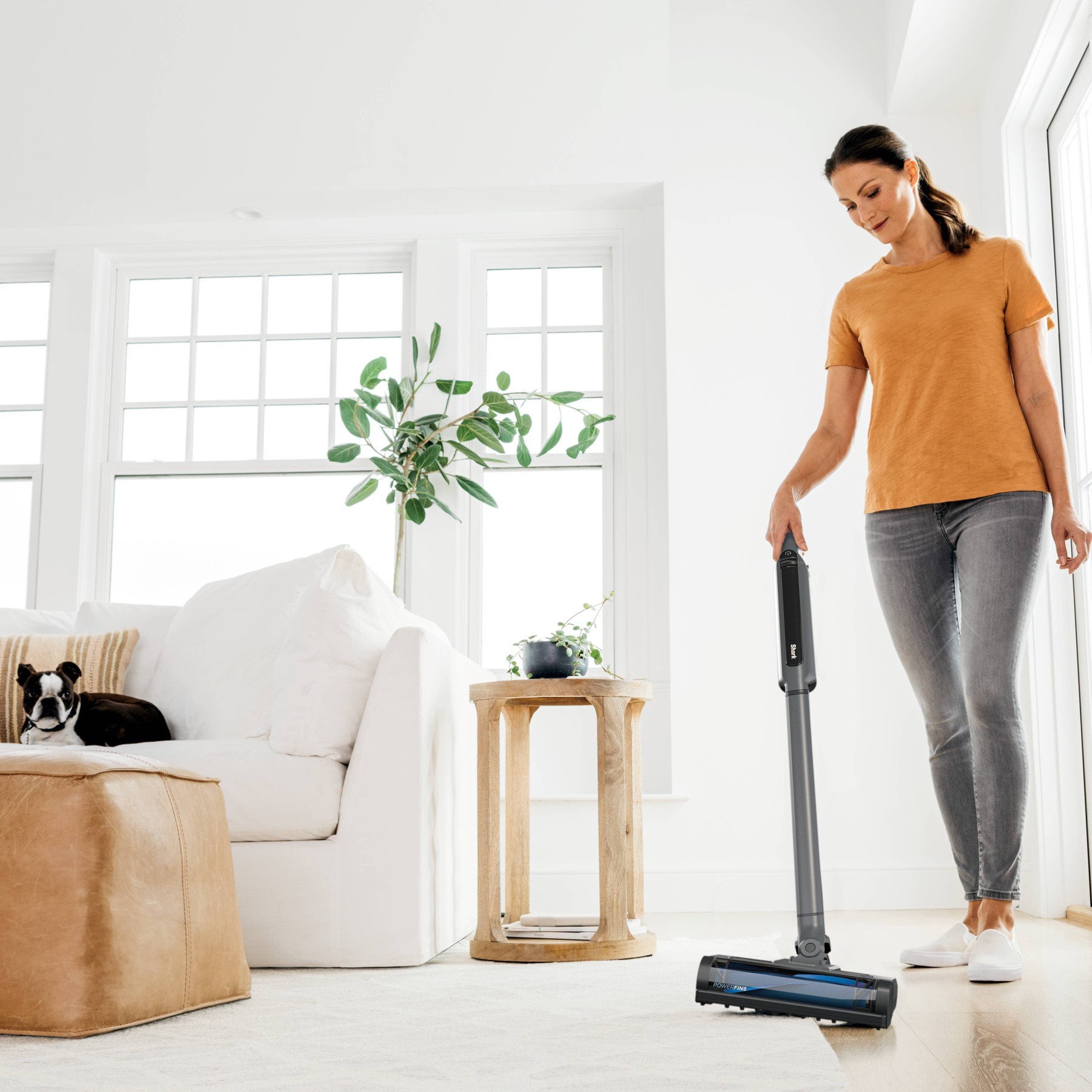 Shark WANDVAC Pet System UltraLightweight Powerful Cordless Stick