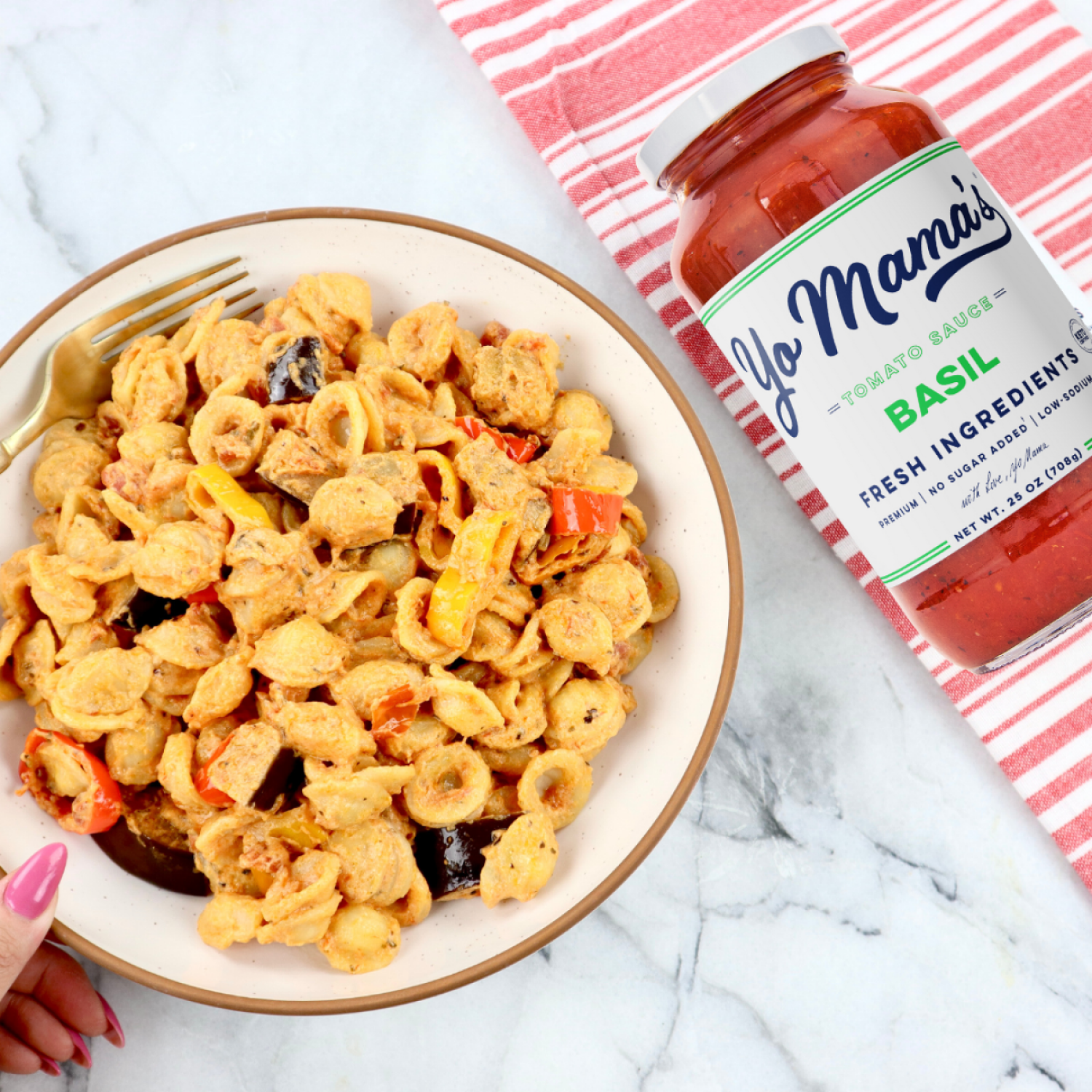 slide 8 of 8, Yo Mama's Basil Tomato Sauce 25 oz, 25 oz