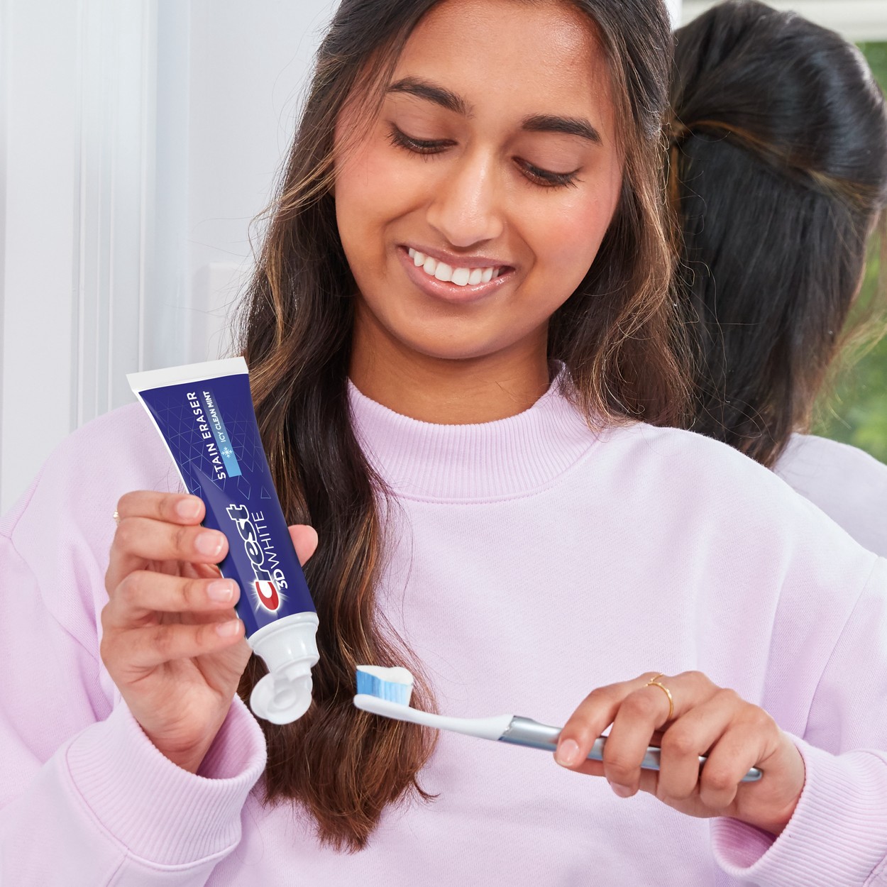 Crest 3D White Stain Eraser Teeth Whitening Toothpaste Icy Clean Mint