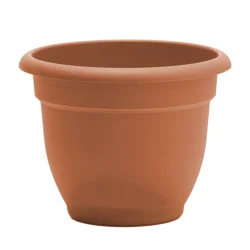 Fiskars Ariana 8 Inch Plastic Planter -Clay Color