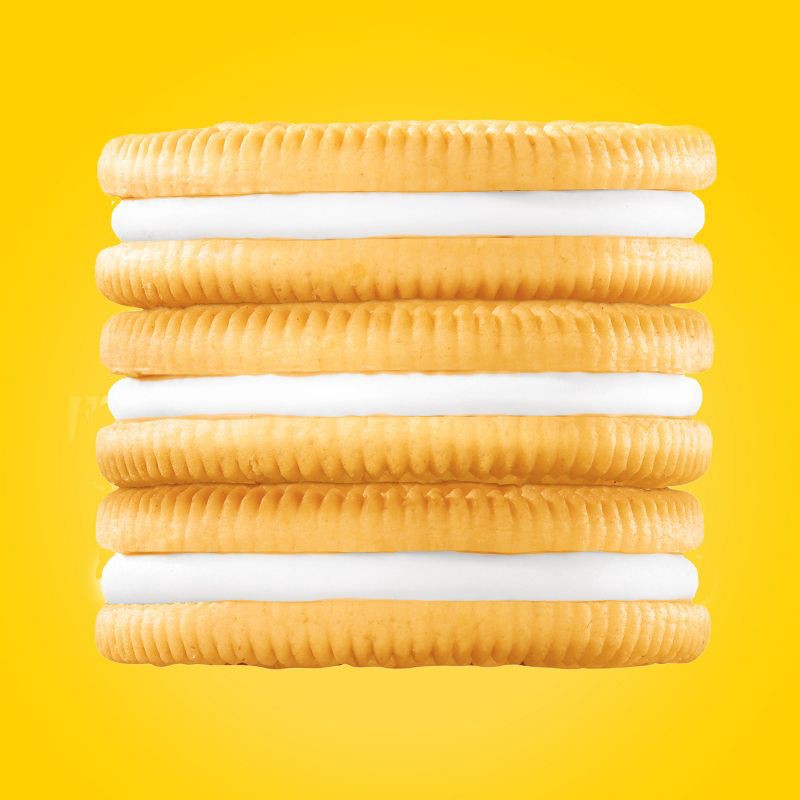 slide 4 of 12, Oreo Golden Sandwich Cookies Family Size - 18.12oz, 18.12 oz