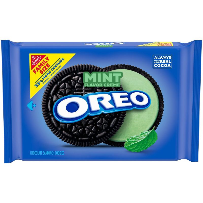 slide 1 of 18, Oreo Mint Creme Chocolate Sandwich Cookies Family Size - 18.71oz, 18.71 oz