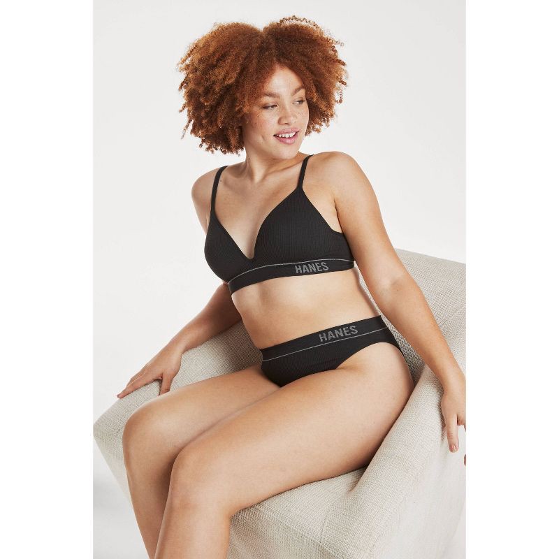 slide 4 of 7, Hanes Originals Women's Ribbed Seamless Contour Bra MHB004 - Black L: Lightly Lined, Adjustable Straps, Medium Coverage, 1 ct