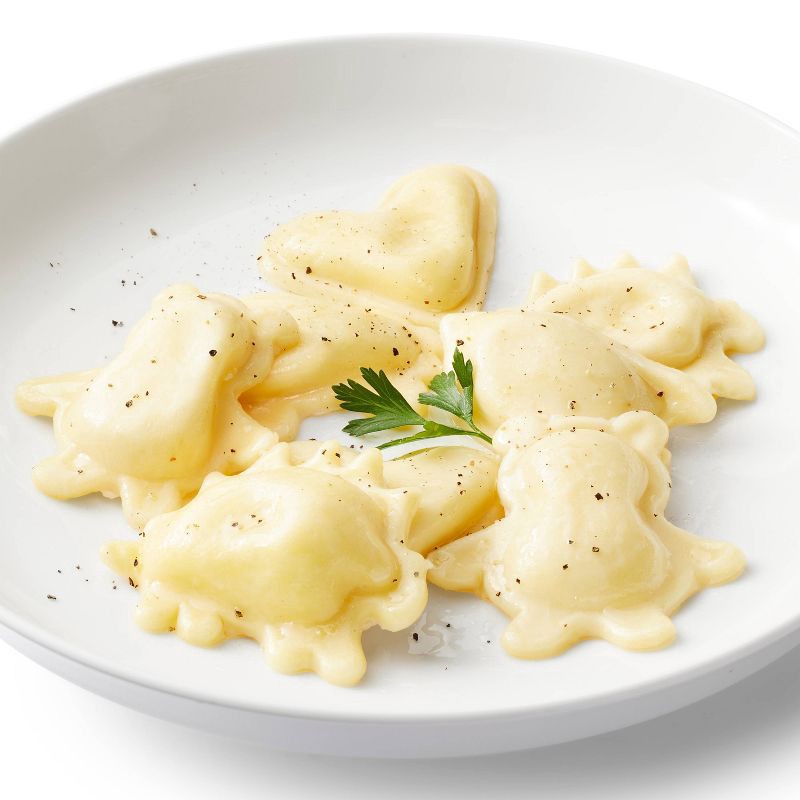 slide 3 of 4, Frozen Cheese Ravioli in Fun Shapes - 9oz - Good & Gather™, 9 oz