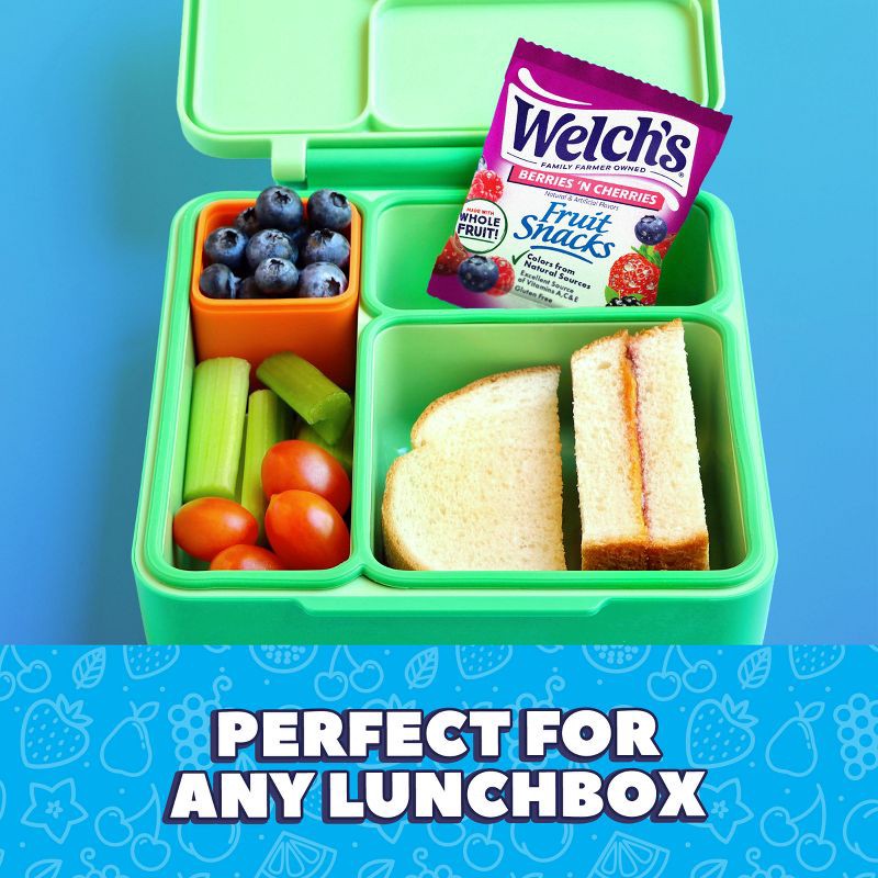 slide 4 of 7, WELCH's Fruit Snacks Berries N' Cherries & Fruit Punch - 17.6oz/22ct, 22 ct; 17.6 oz