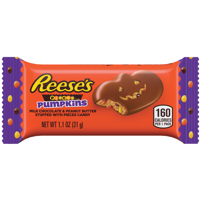 slide 1 of 1, Hershey's Reese's Halloween Milk Chocolate Peanut Butter Pumpkin Stuffed With Pieces Candy Bar, 1.1 oz