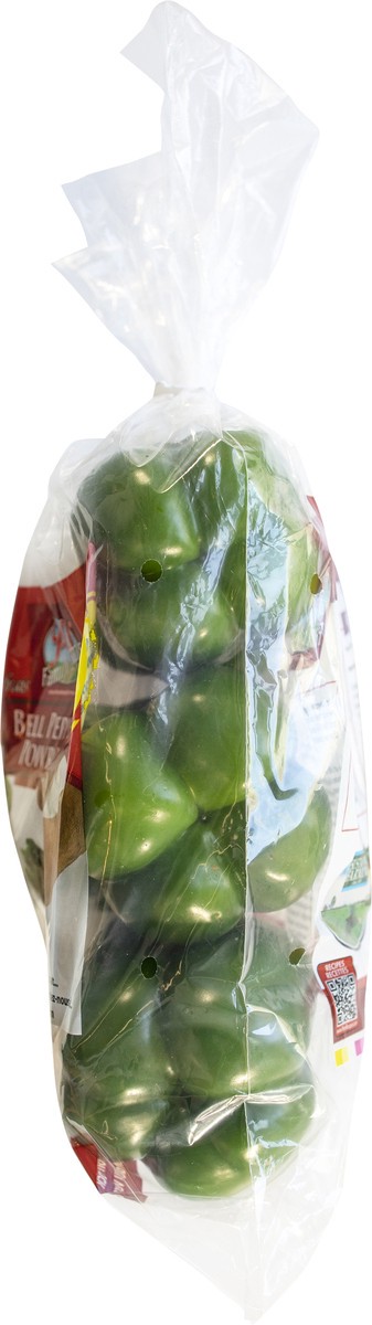 slide 8 of 11, Pero Family Farms Bell Peppers Value Pack, 907 g