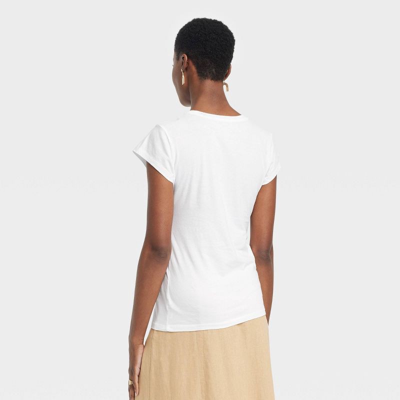 slide 2 of 3, Women's Fitted Short Sleeve T-Shirt - Universal Thread™ White M, 1 ct