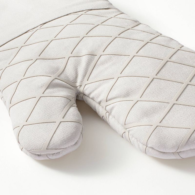 slide 3 of 3, Oven Mitt Light Gray - Figmint™: Modern Cotton Kitchen Textile, Solid Beige, Silicon Gripper, OEKO-TEX Certified, 1 ct