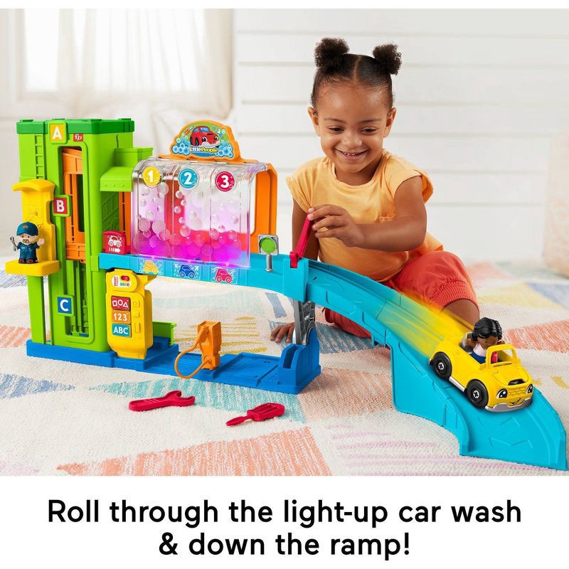 slide 4 of 6, Fisher-Price Little People Toddler Light-Up Learning Garage Playset, 1 ct