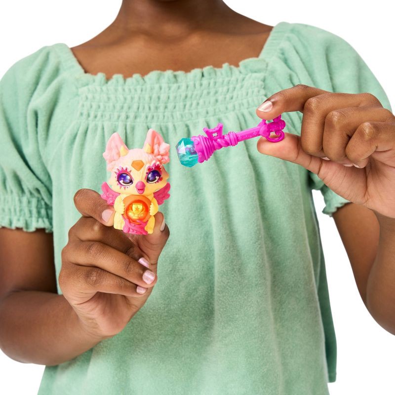 slide 5 of 18, Magic Mixies Mixlings Crystal Woods Collector's Cauldron, 1 ct