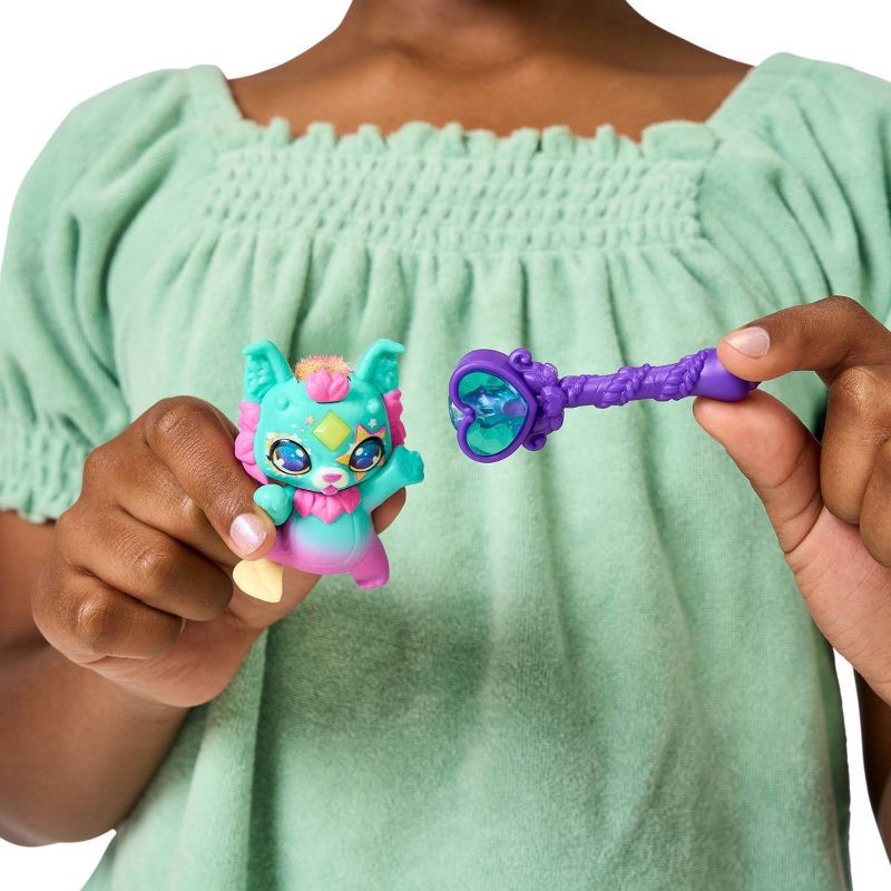 slide 8 of 18, Magic Mixies Mixlings Crystal Woods Collector's Cauldron, 1 ct