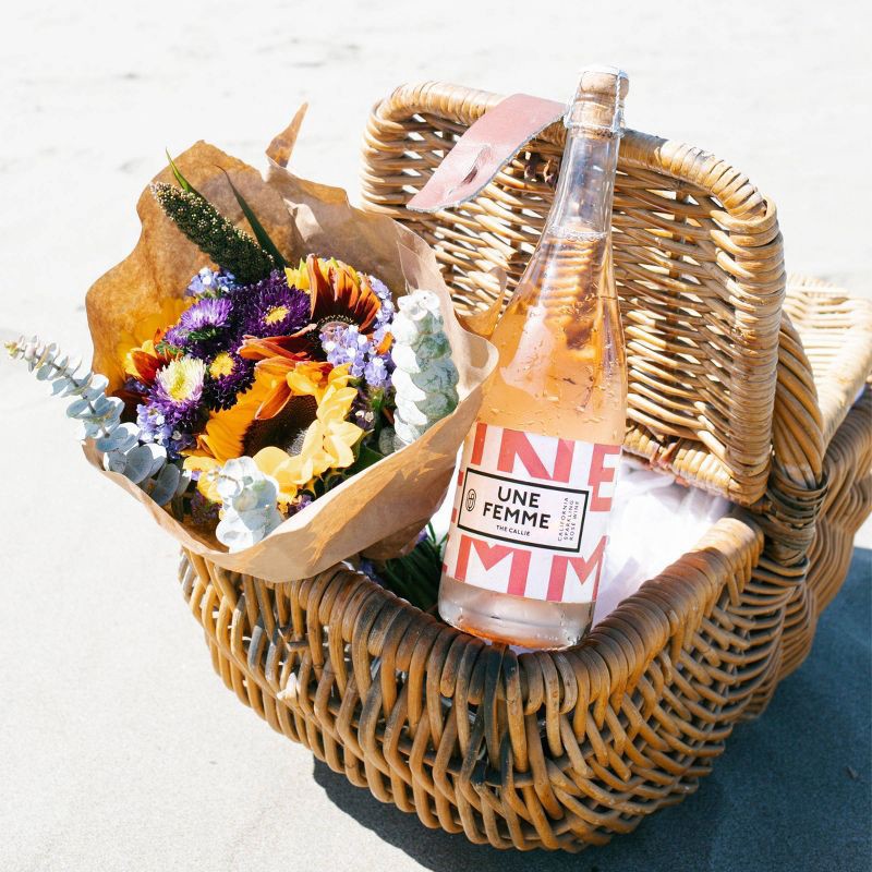 slide 3 of 8, Une Femme The Callie California Sparkling Rosé - 750ml Bottle, 750 ml