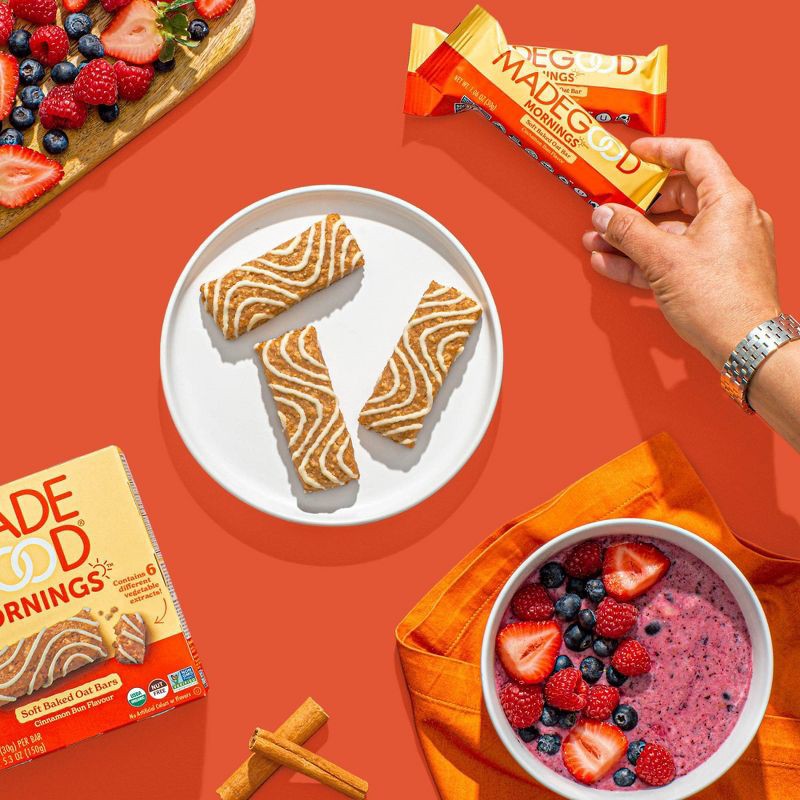 slide 4 of 9, MadeGood Mornings Cinnamon Bun Soft Baked Oat Bars - 5.3oz/5ct, 5.3 oz, 5 ct