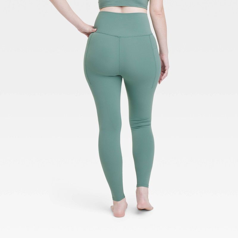 Women's Everyday Soft Ultra High-Rise Pocketed Leggings 27 - All in Motion  Green L 1 ct