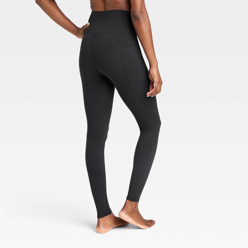 slide 2 of 6, Women's Everyday Soft Ultra High-Rise Pocketed Leggings - All In Motion™ Black L, 1 ct