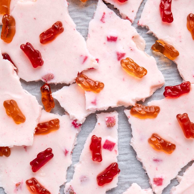 slide 6 of 8, Annie's Organic Fruit Snacks Strawberry - 22ct/15.4oz, 22 ct, 15.4 oz