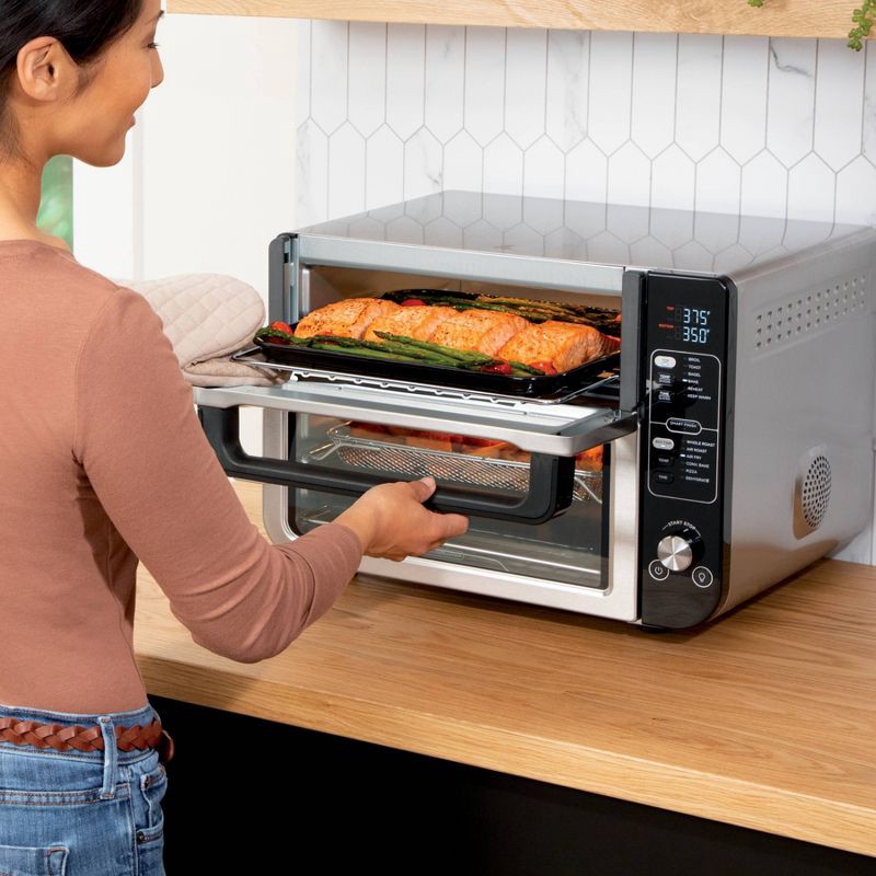 Ninja 12-in-1 Double Oven with FlexDoor, FlavorSeal & Smart Finish, Rapid  Top Oven, Convection and Air Fry Bottom Oven - DCT401 1 ct