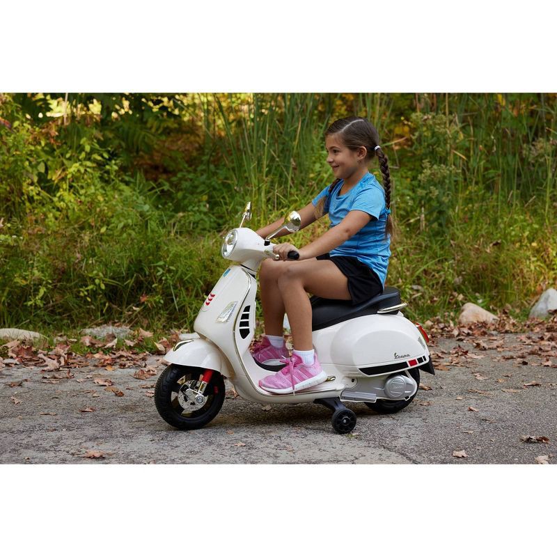 slide 5 of 8, Huffy 6V Vespa 801 Ride-On Scooter - White, 1 ct