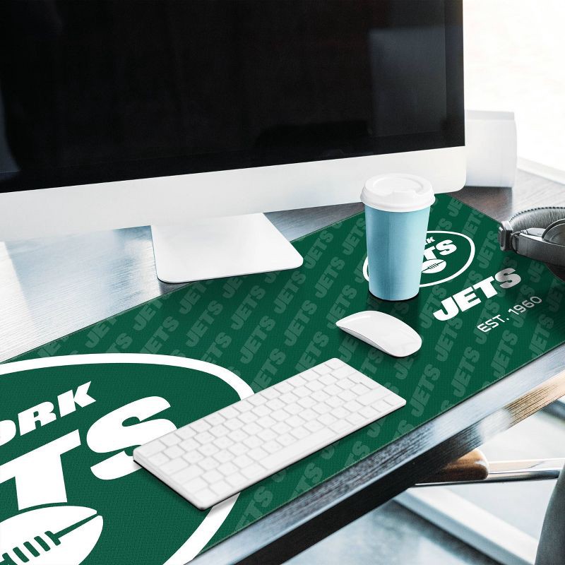 NFL New York Jets Logo Series 31.5 x 12 Desk Pad