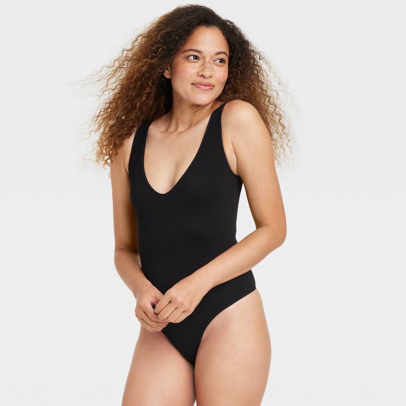 Women's Seamless V-Neck Bodysuit - Colsie Black XS 1 ct