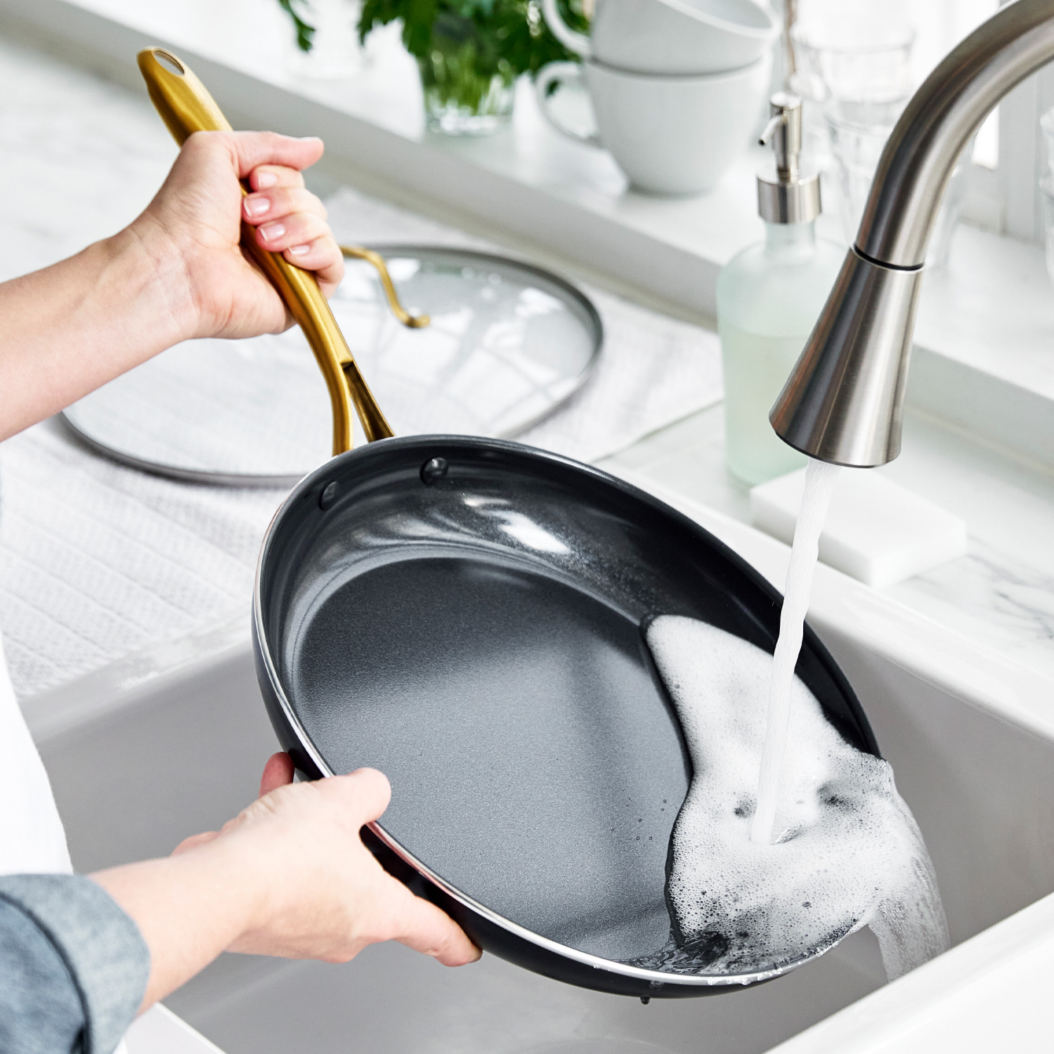 slide 6 of 7, GREEN PAN GreenPan Studio 12" Covered Frypan, Ceramic Nonstick - Black, 12 in