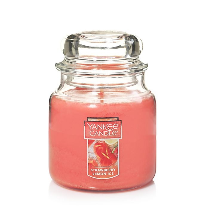 slide 1 of 2, Yankee Candle Housewarmer Strawberry Lemon Ice Medium Classic Jar Candle, 1 ct