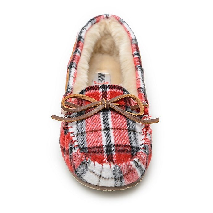 slide 2 of 5, Minnetonka Cally Plaid Women's Size 7 Slippers - Red, 1 ct