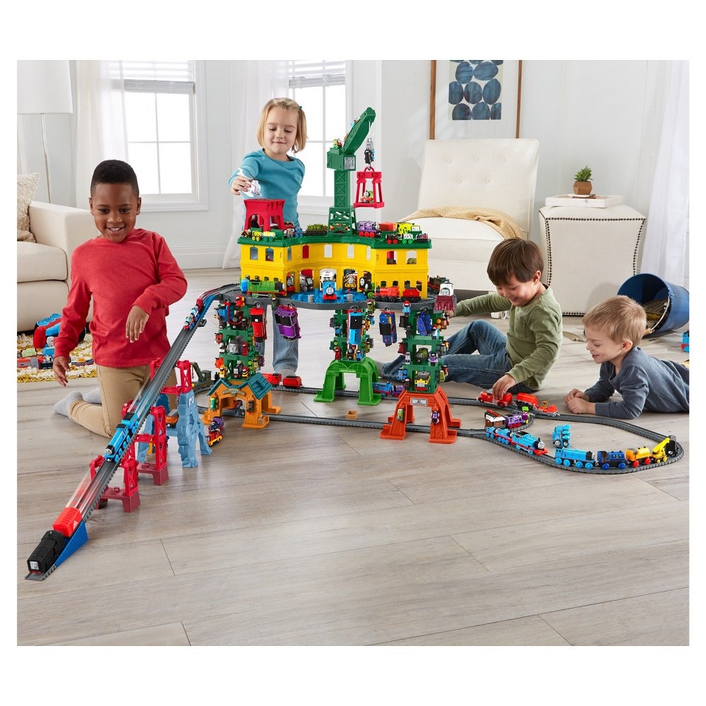 slide 6 of 11, Fisher-Price Thomas & Friends Super Station Trackset, 1 ct