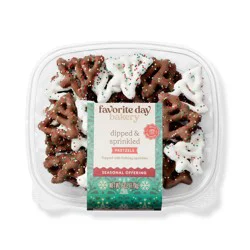 Christmas Dipped and Sprinkled Pretzels - 6oz - Favorite Day™
