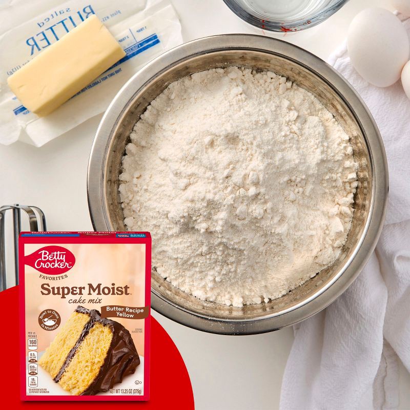 slide 4 of 6, Betty Crocker Yellow Super Moist Cake Mix - 13.25oz, 13.25 oz