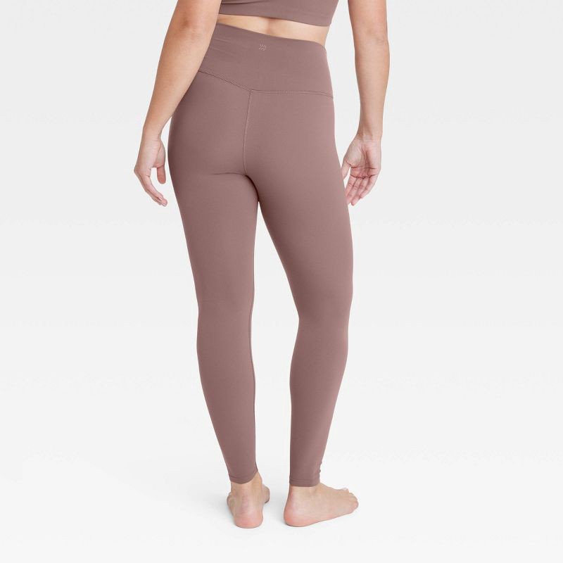 Women's Everyday Soft Ultra High-Rise Leggings - All in Motion Brown S 1 ct