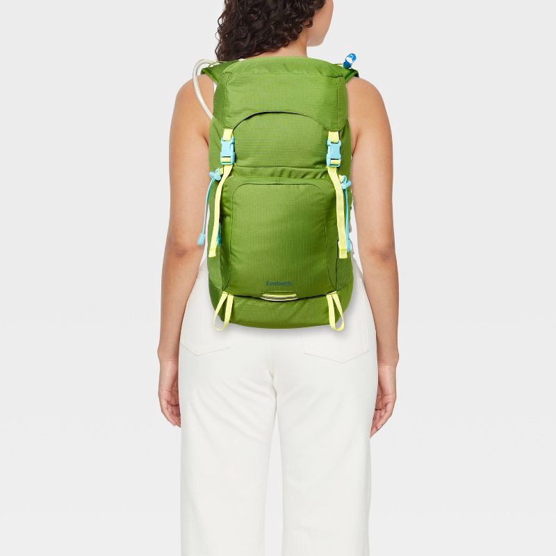 slide 2 of 4, 20L Hydration Pack Green - Embark™, 20 liter